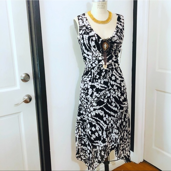 Vintage Cascade Asymmetrical Embellished Dress - Picture 2 of 15